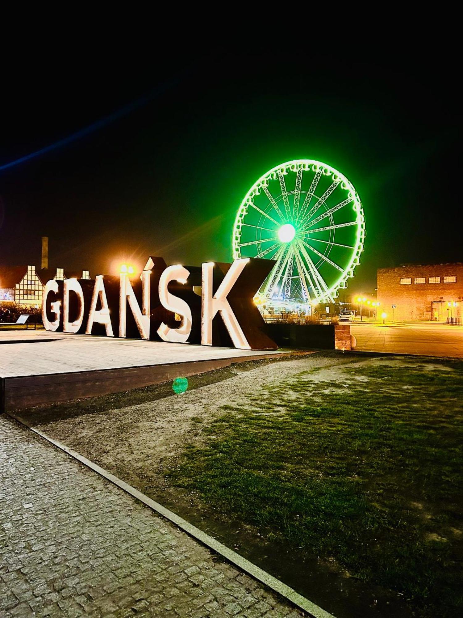 Baltic Gdansk Old Town Heart Aparthotel Bagian luar foto