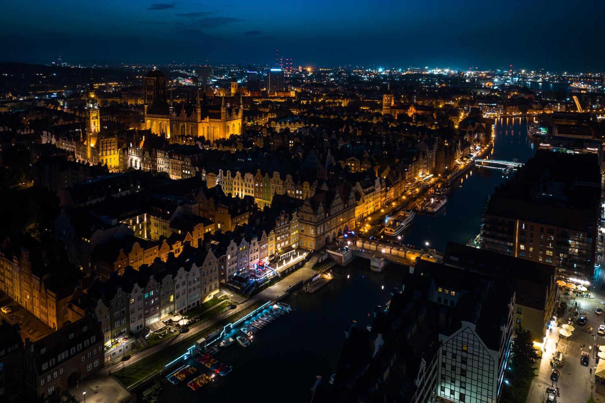 Baltic Gdansk Old Town Heart Aparthotel Bagian luar foto