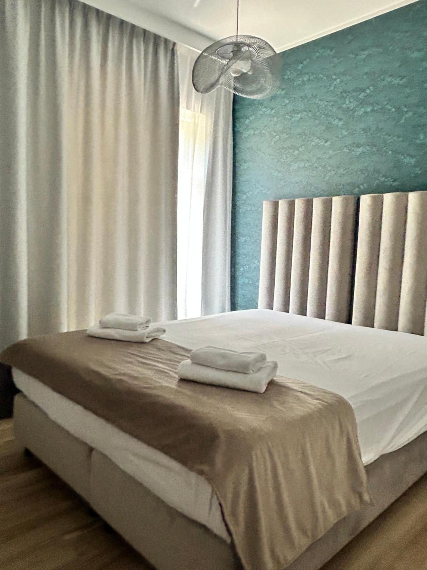 Baltic Gdansk Old Town Heart Aparthotel Bagian luar foto